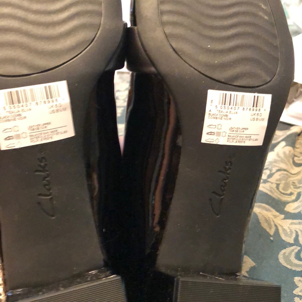 Shoes - Picture 4 of 4